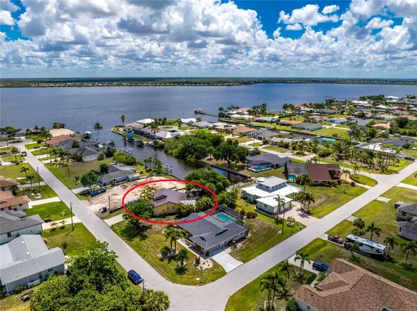 2532 DIXON TER, Port Charlotte, FL 33981