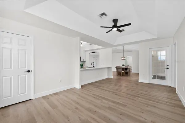 264 PERIWINKLE RD, Venice, FL 34293