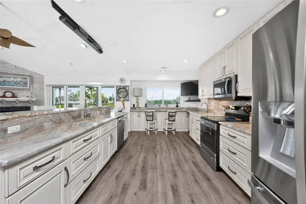 1013 BAY HARBOR DR, Englewood, FL 34224