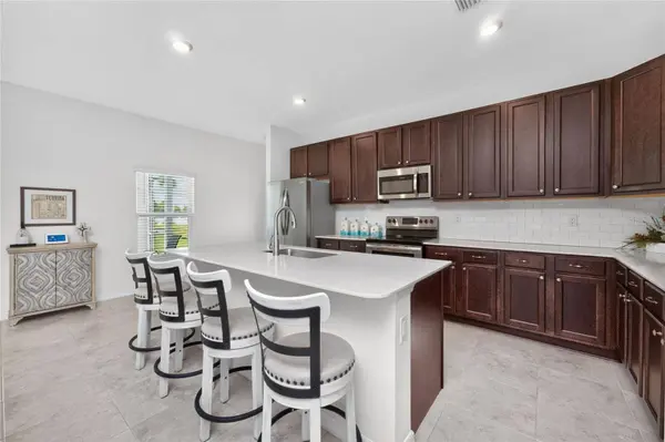 93 MARK TWAIN LN, Rotonda West, FL 33947