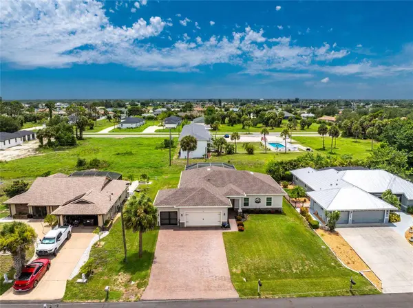 93 MARK TWAIN LN, Rotonda West, FL 33947