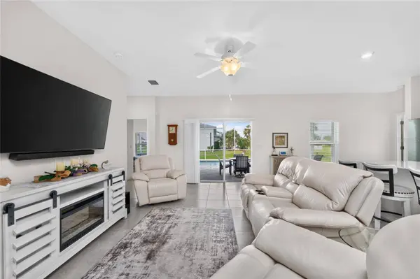 93 MARK TWAIN LN, Rotonda West, FL 33947
