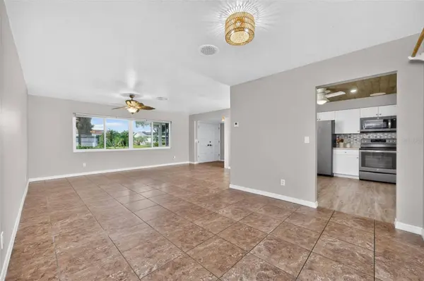 559 MOUNT VERNON DR, Venice, FL 34293