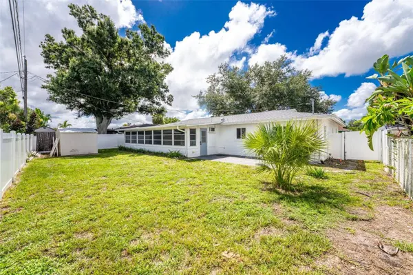 559 MOUNT VERNON DR, Venice, FL 34293