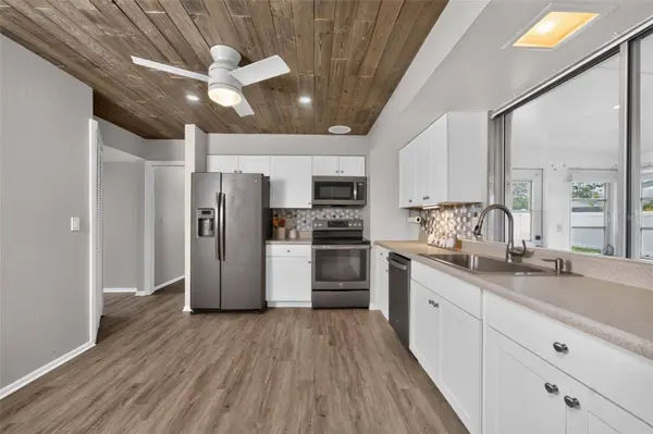 559 MOUNT VERNON DR, Venice, FL 34293