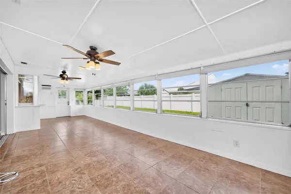 559 MOUNT VERNON DR, Venice, FL 34293