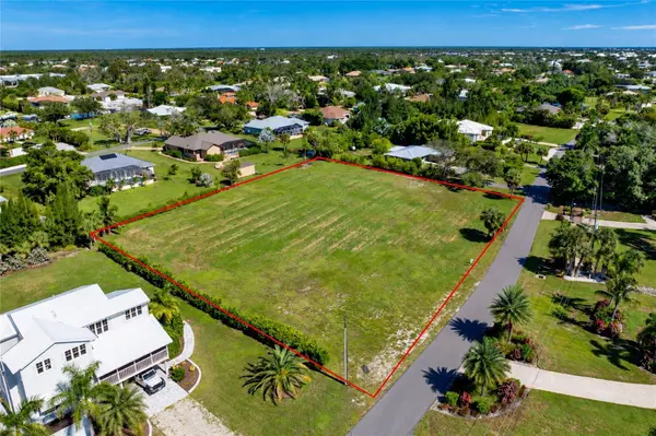 220 GREEN DOLPHIN DR, Placida, FL 33946