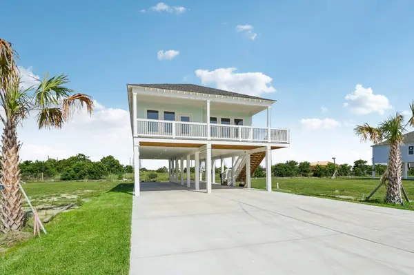 1330 Sapphire Palms CT, San Leon, TX 77539