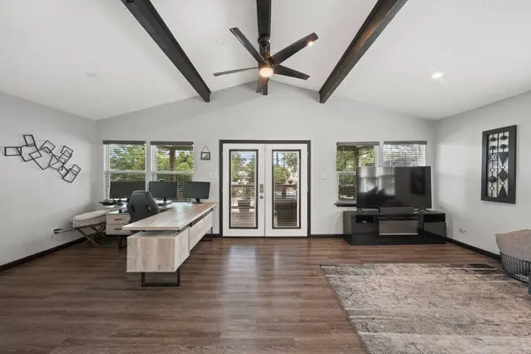 3802 Bayshore DR, Bacliff, TX 77518