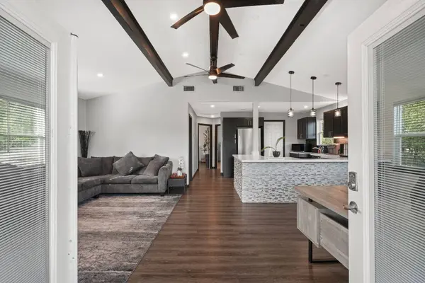 3802 Bayshore DR, Bacliff, TX 77518