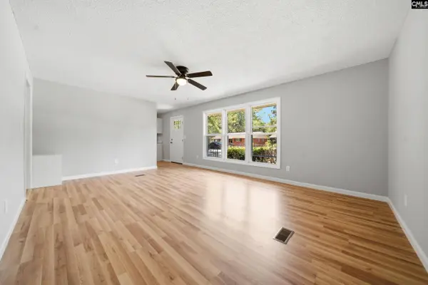 1040 E Sherwood Drive, Sumter, SC 29153