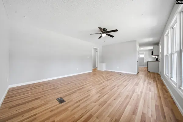 1040 E Sherwood Drive, Sumter, SC 29153