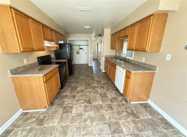 1321 Northvale DR, Virginia Beach, VA 23464