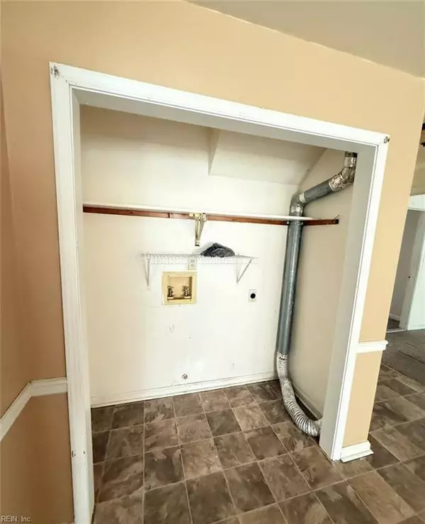 1321 Northvale DR, Virginia Beach, VA 23464