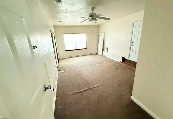 1321 Northvale DR, Virginia Beach, VA 23464