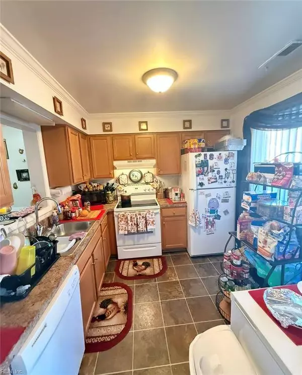 450 Lake Havasu DR, Virginia Beach, VA 23454