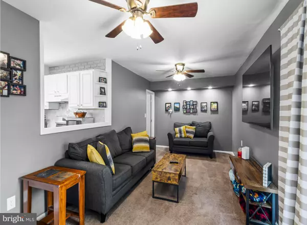 3 REGULUS DR, Turnersville, NJ 08012