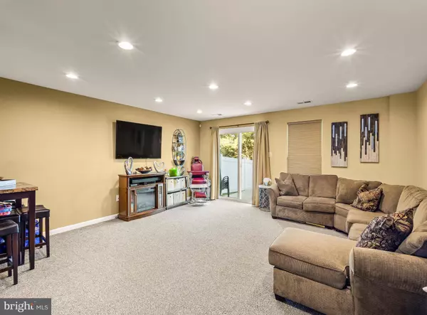 1032 REGENCY PL, Sewell, NJ 08080