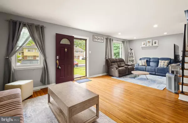 126 GREENWOOD RD, Cherry Hill, NJ 08034