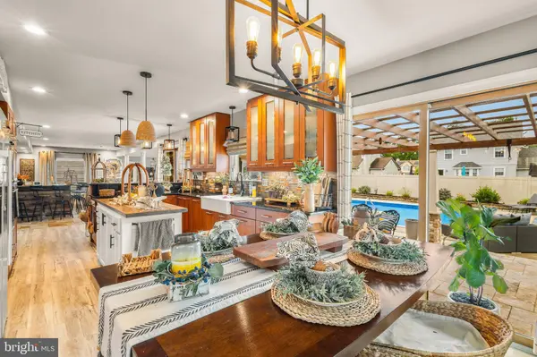 48 MAYFLOWER DR, Sicklerville, NJ 08081