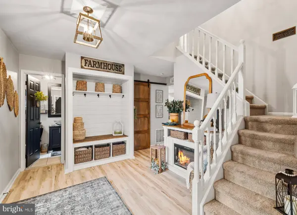 48 MAYFLOWER DR, Sicklerville, NJ 08081