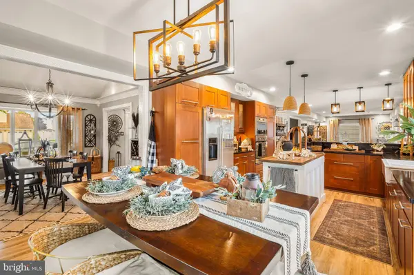 48 MAYFLOWER DR, Sicklerville, NJ 08081