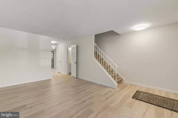 512 ESSEX, West Deptford, NJ 08051