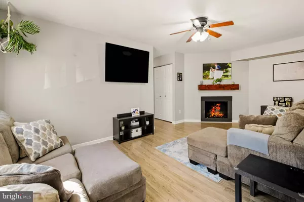 8 GEORGE WYTHE BLDG, Turnersville, NJ 08012