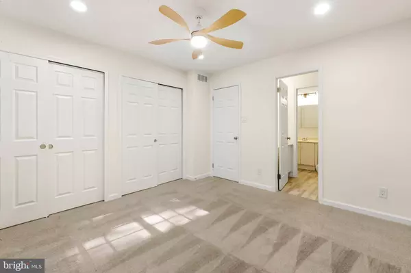 512 ESSEX, West Deptford, NJ 08051