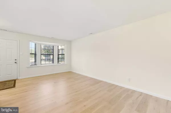 512 ESSEX, West Deptford, NJ 08051