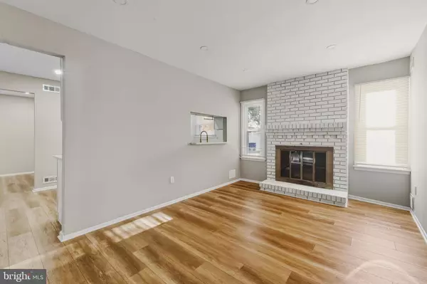 18 MADISON ST, Swedesboro, NJ 08085