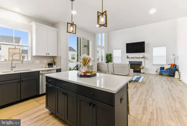 180 CAMBRIDGE BLVD, Swedesboro, NJ 08085