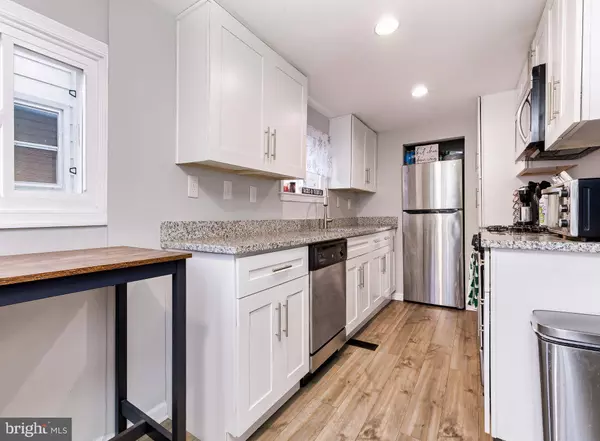 321 WEST AVE, Pitman, NJ 08071