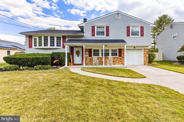 831 RICHMOND DR, Sicklerville, NJ 08081