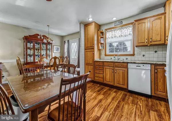 831 RICHMOND DR, Sicklerville, NJ 08081