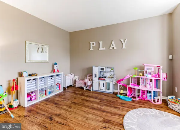 1301 SASSAFRAS LN, Williamstown, NJ 08094