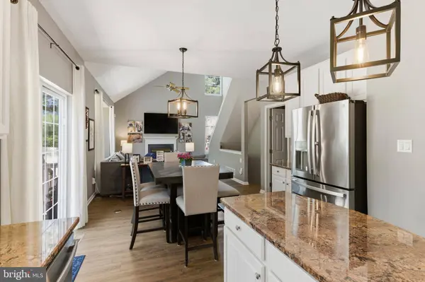 65 FOX HOLLOW LN, Sewell, NJ 08080
