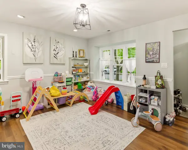30 SHEFFIELD LN, Mount Laurel, NJ 08054