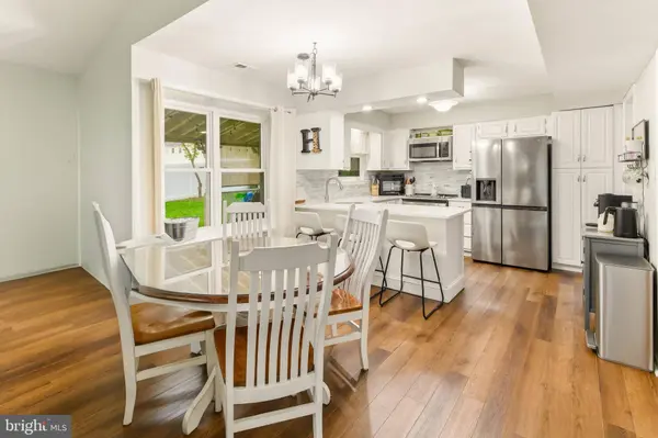 30 SHEFFIELD LN, Mount Laurel, NJ 08054