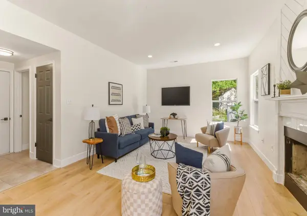 1 BANFF DR, Mullica Hill, NJ 08062