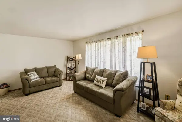 84 ALTAIR DR, Blackwood, NJ 08012