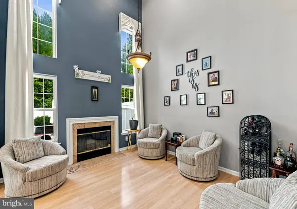 11 ELKINGTON DR, Mount Laurel, NJ 08054
