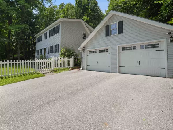 133 Dorr DR, Rutland City, VT 05701