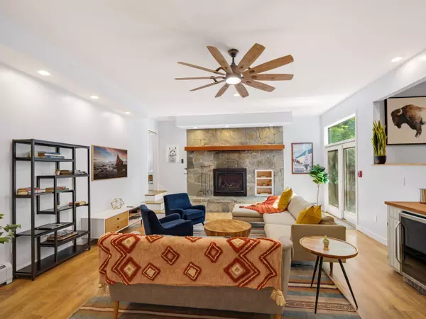 65 Roaring Brook RD, Killington, VT 05751