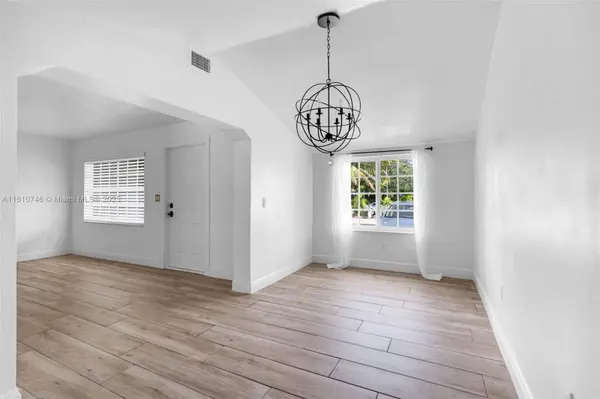 3427 SW 64th Ave, Miami, FL 33155