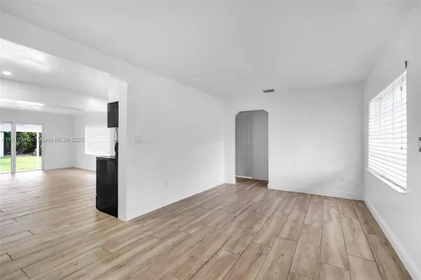 3427 SW 64th Ave, Miami, FL 33155