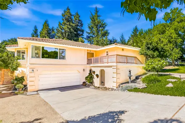 8918 Oak View Dr, Oakdale, CA 95361-9253