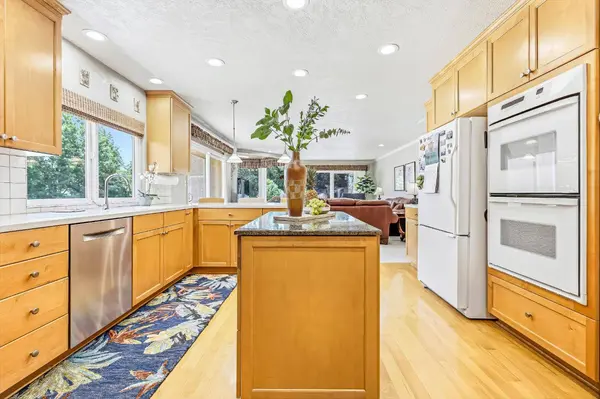 8918 Oak View DR, Oakdale, CA 95361