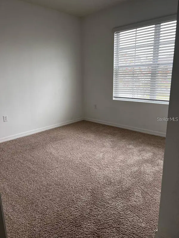 521 NICKEN GRV, Davenport, FL 33837