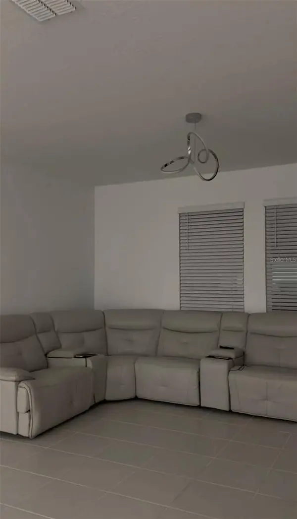 9545 PASSAIC Pkwy, Orlando, FL 32829